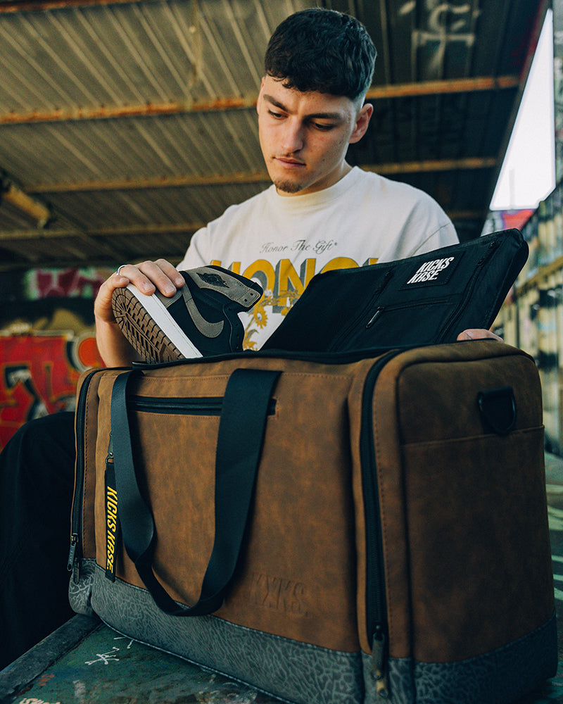 Suede Kicks Kase Duffle (Mocha Brown/Black)