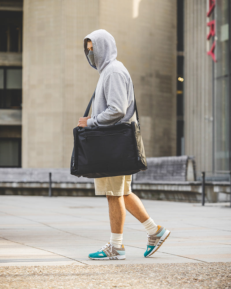 Originals Kicks Kase Duffle (Triple Black)