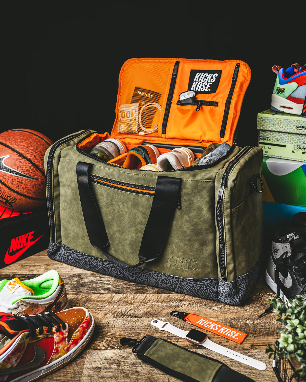 Suede Kicks Kase Duffle (Olive Green/Orange)