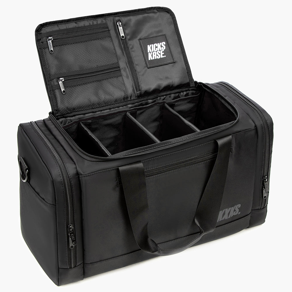 KXKS. KICKSKASE ボストンバッグ シューケース付き　ブラック Originals Kicks Kase Duffle 40L (Triple Black) - KXKS. Australia